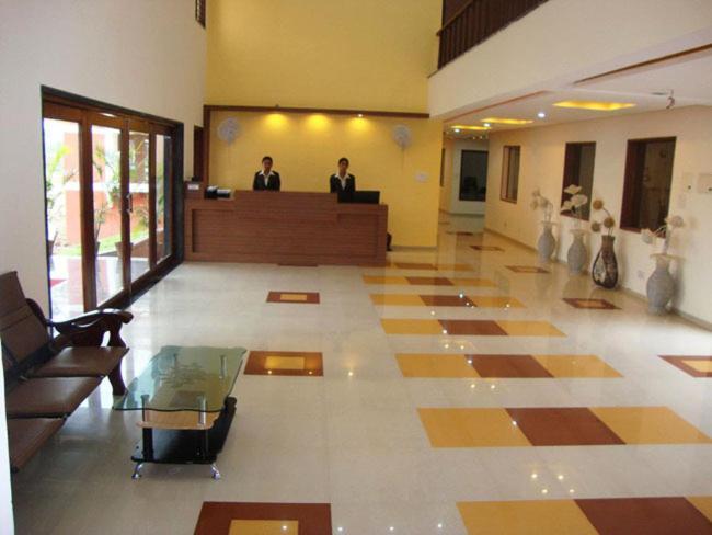 Aum Health Resort Vadodara Extérieur photo